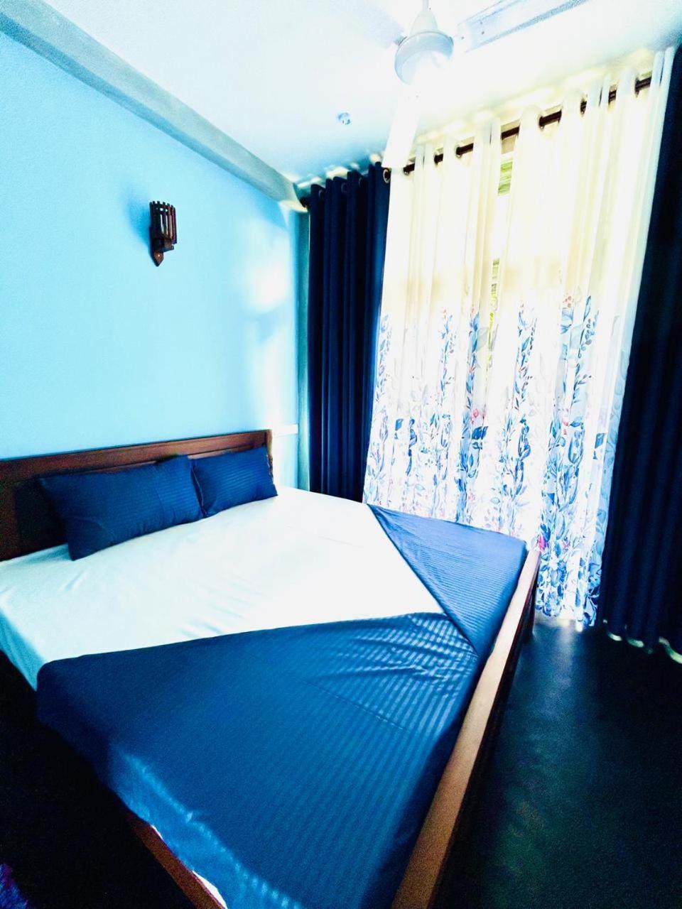 Oynise Beach Cabin Galle Zimmer foto